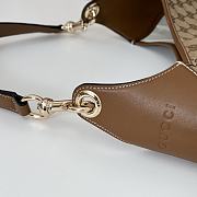 Colestore Gucci B Maxi Shoulder Bag Beige and dark brown Canvas 49x46x4cm - 5