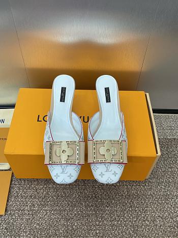 Colestore Louis Vuitton Jelly-Colored Kitten Mule Beige 