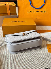 Colestore Louis Vuitton Pochette Métis Monogram White Gray 25 x 19 x 7cm - 4