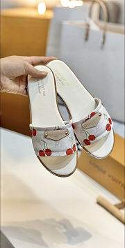 Colestore Louis Vuitton LV x TM Lily Flat Mule White  - 3
