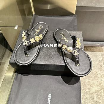 Colestore Chanel Thongs Lambskin & metal Slipper Black