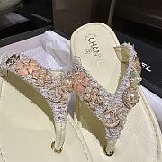 Colestore Chanel Thongs Lambskin & metal Slipper Yellow - 6