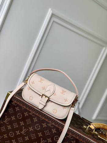 Colestore Louis Vuitton Nano Diane Bicolor Eden 10.5 x 6 x 19cm
