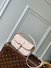 Colestore Louis Vuitton Nano Diane Bicolor Eden 10.5 x 6 x 19cm - 3