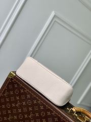 Colestore Louis Vuitton Boulogne PM Monogram Empreinte Eden 29 x 16 x 9.5 cm - 6