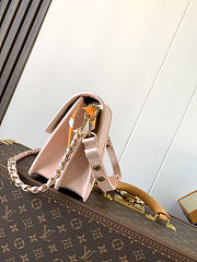 Colestore Louis Vuitton Dauphine MM in Pink Epi 25 x 17 x 10.5cm - 4