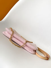Colestore Louis Vuitton Liv Pochette Monogram Denim Washed Pink 24x13x6.5cm - 6