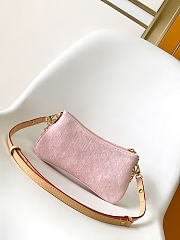 Colestore Louis Vuitton Liv Pochette Monogram Denim Washed Pink 24x13x6.5cm - 4