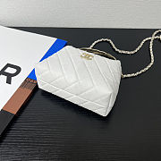 Colestore Chanel 25S Coco Handle White Bag 18x13x7cm - 5