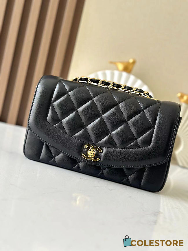 Colestore Chanel Black Lambskin Quilted Diana Flap Small Gold Hardware 22.5x14x7cm - 1