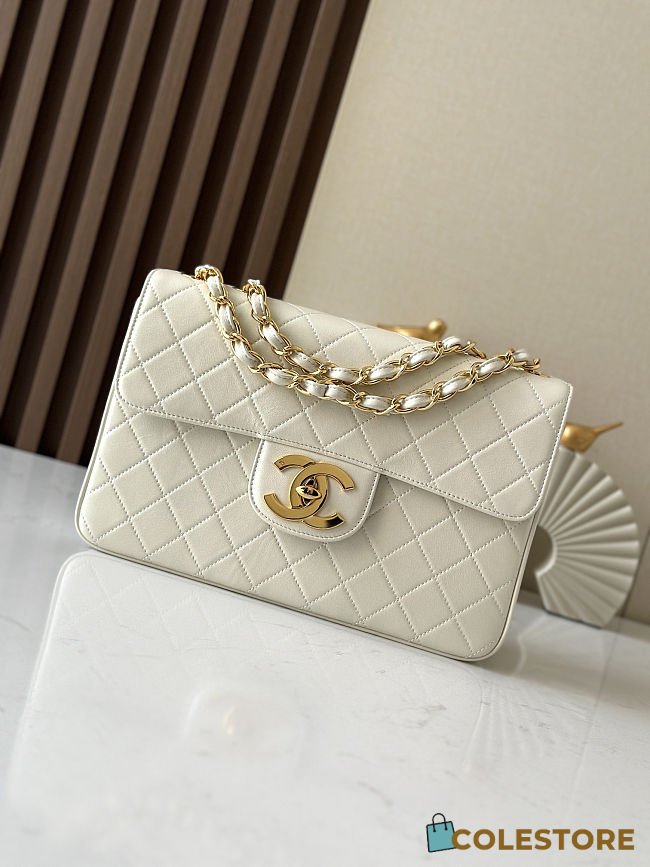Colestore Chanel Vintage Ivory White Classic Large Jumbo Single Flap 30x21x8cm - 1