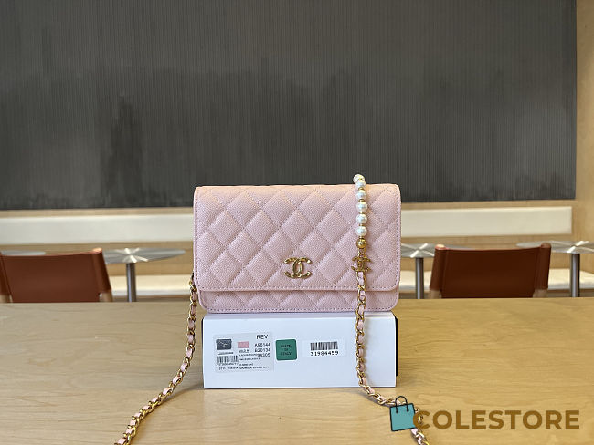 Colestore Chanel Woc Lamskin Pink Pearl on Chain 19x12x3.5cm - 1