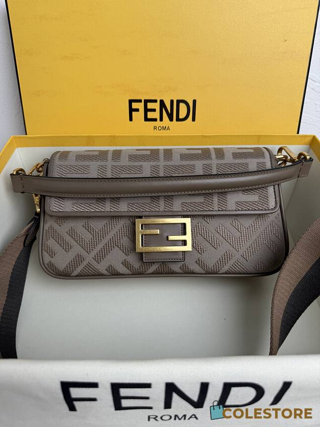 Colestore Fendi Multicolor Baguette Chocolate FF Logo Bag 26x13x6cm - 1