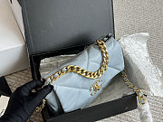 Colestore Chanel Lambskin 19 Medium Flap Shoulder Bag 26×16cm - 2