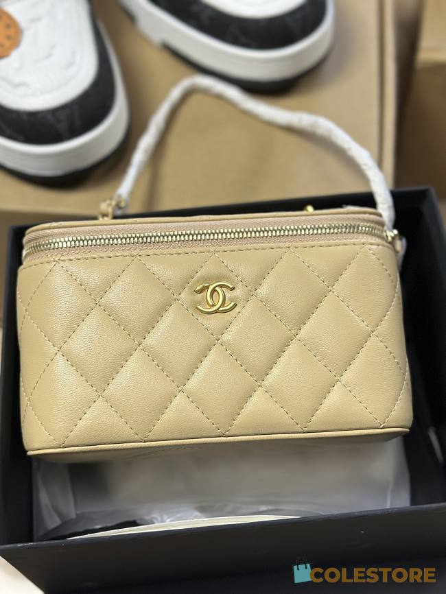 Colestore Chanel Classic Yellow Vanity Bag 16x8x10cm - 1