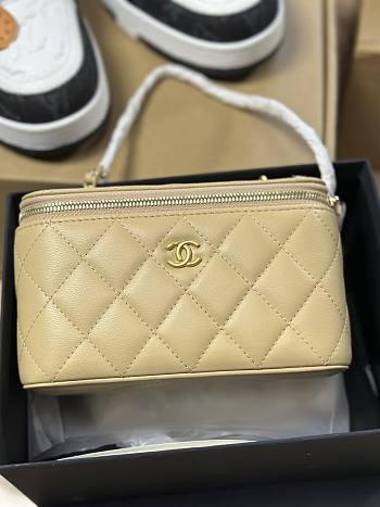 Colestore Chanel Classic Yellow Vanity Bag 16x8x10cm