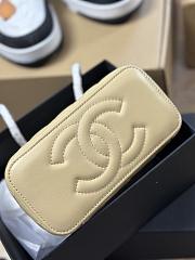 Colestore Chanel Classic Yellow Vanity Bag 16x8x10cm - 3