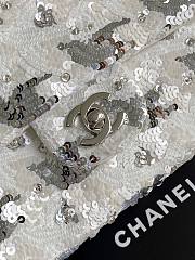 Colestore Chanel Classic 11.12 Handbag White and Silvery 15.5 x 25.5 x 6.5cm - 2