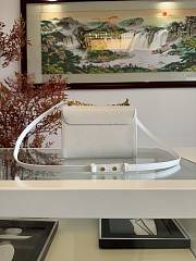 Colestore Louis Vuitton Twist MM Optic White Epi Leather 23 x 17 x 9.5 cm - 4