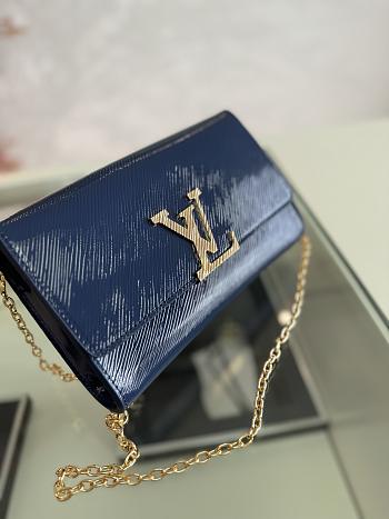 Colestore Louis Vuitton Pochette Louise Epi Navy Blue 22x16x4.5cm