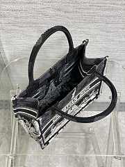 Colestore Dior Medium Dior Book Tote Black and White Paris Embroidery 26x8x22cm - 6