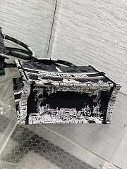 Colestore Dior Medium Dior Book Tote Black and White Paris Embroidery 26x8x22cm - 5
