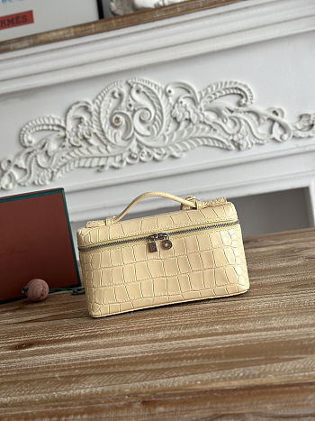 Colestore Loro Piana Extra Pocket L19 Crocodile Chick Yellow 19x7x12cm