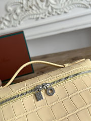 Colestore Loro Piana Extra Pocket L19 Crocodile Chick Yellow 19x7x12cm - 6