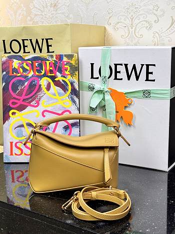 Colestore Loewe Mini Puzzle Edge Bag Yellow 18x12.5x8cm
