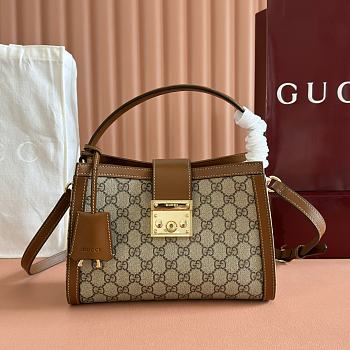Colestore Gucci Padlock Small GG Shoulder GG Supreme Brown 25.5x17.5x10cm