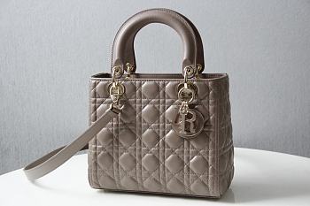 Colestore Dior Medium Lady Dior Lambskin Cannage Bag 'Brown' 24x20x11cm