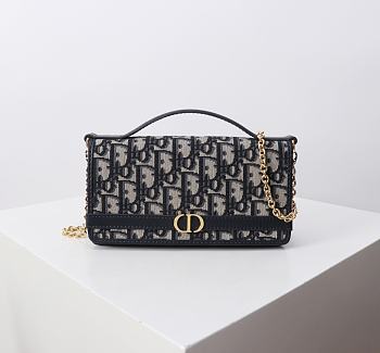 Colestore Dior 30 Montaigne Cigale Pouch with Chain Blue Dior Oblique Jacquard 20.5×11×5cm