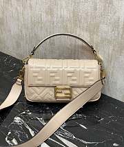 Colestore Fendi Baguette in Cream 26×15×6cm - 2