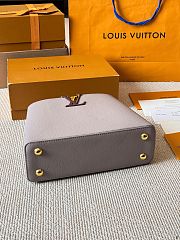 Colestore Louis Vuitton Capucine BB Taurillon Gray Size 27x18x9 cm - 2
