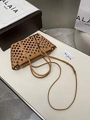 Colestore Alaia Neo Mina 20 Bag In Vienne Calfskin Beige 20x13.5x10cm - 4