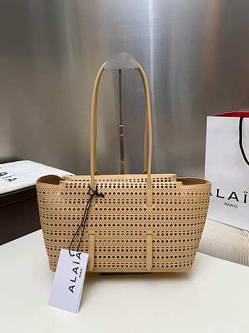 Colestore Alaia Neo Mina 32 Bag In Vienne Calfskin Beige 32x19x16cm