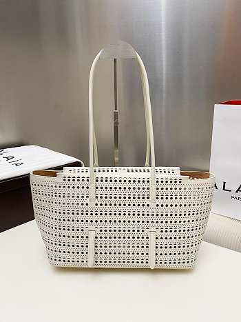 Colestore Alaia Neo Mina 32 Bag In Vienne Calfskin White 32x19x16cm