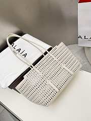 Colestore Alaia Neo Mina 32 Bag In Vienne Calfskin White 32x19x16cm - 3