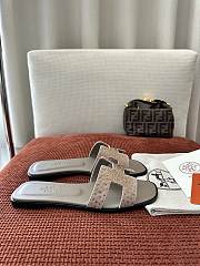 Colestore Hermès Oran Sandal Gray Nude Crystal  - 5