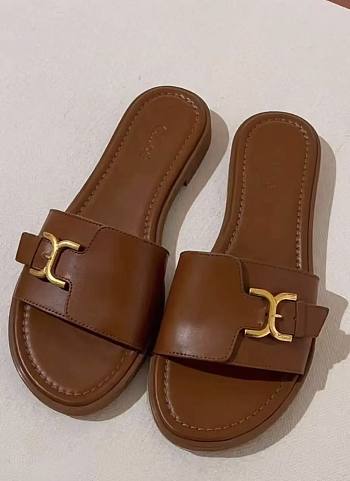 Colestore Chloé Marcie Buckled-Strap Leather Sandal