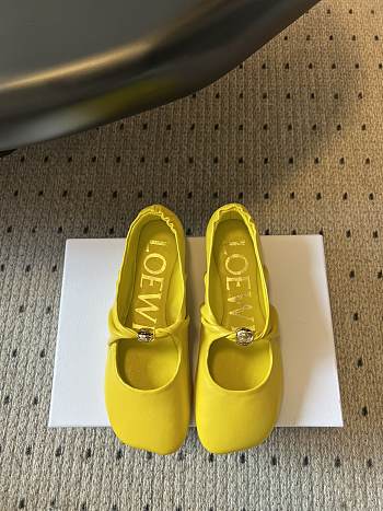Colestore Loewe Pebble Soft Ballerina in Nappa Lambskin Dandelion 