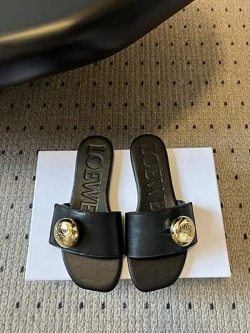 Colestore Loewe Pebble Slide in Soft Calfskin Black