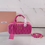 Colestore Miu Miu Matelassé Leather Bowling Bag in Pink 22x10.5x7.5cm - 1