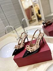 Colestore Valentino Garavani Rockstud Patent-Leather Bow Slingback Pump Beige & Black - 5