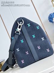Colestore Louis Vuitton Keepall Bandoulière 50 Gradient Blue Blason Denim 29x23x50cm - 3