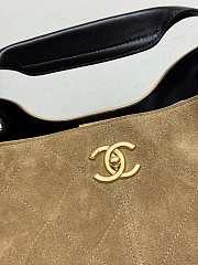 Colestore Chanel Small Tote Suede Calfskin, Shiny Lambskin & Gold-Tone Metal, Beige & Black 36x24x12cm - 6