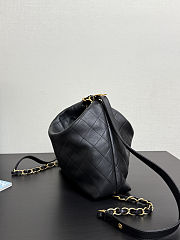 Colestore Chanel Hobo Bag Lambskin & Gold Metal 20x31x8.5cm - 3