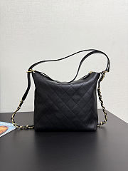 Colestore Chanel Hobo Bag Lambskin & Gold Metal 20x31x8.5cm - 1
