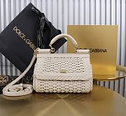  Colestore Dolce & Gabbana Elongated Sicily handbag in White 18x11x6cm - 4