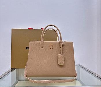 Colestore Burberry Small TB Bag in Grainy Leather Beige 32.5 x 12 × 24cm